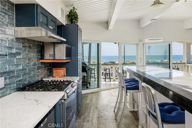 2214 W Oceanfront B, Newport Beach, CA 92663