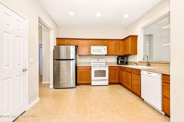 1556 Dittmer Circle SE, Palm Bay, FL 32909