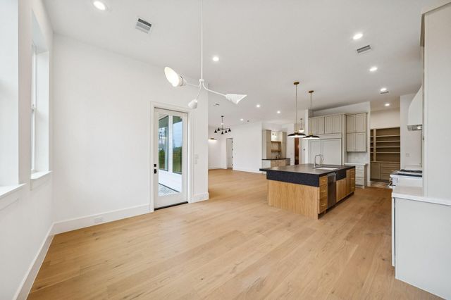 1227 Howard Lane, Bellaire, TX 77401