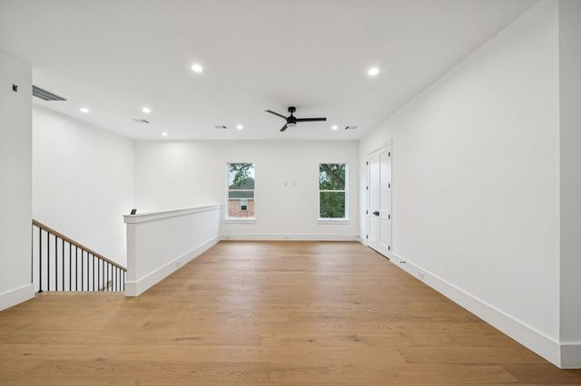 1227 Howard Lane, Bellaire, TX 77401