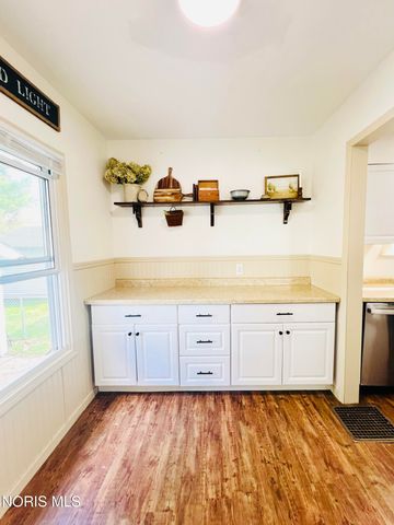 3704 Almeda Drive, Toledo, OH 43612