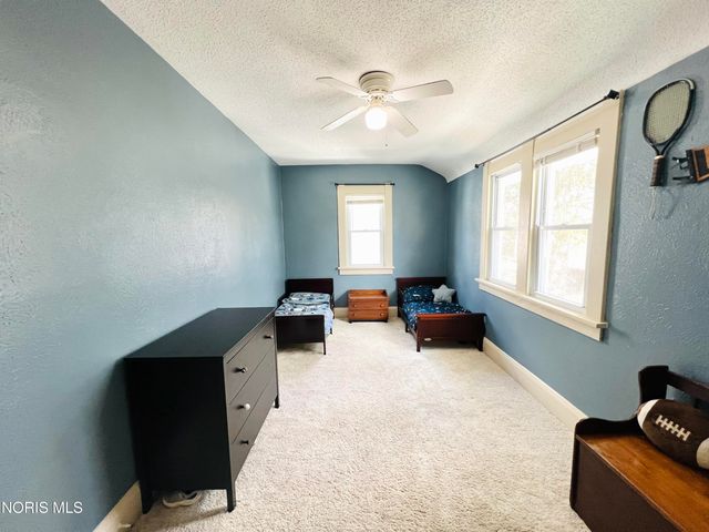 3704 Almeda Drive, Toledo, OH 43612
