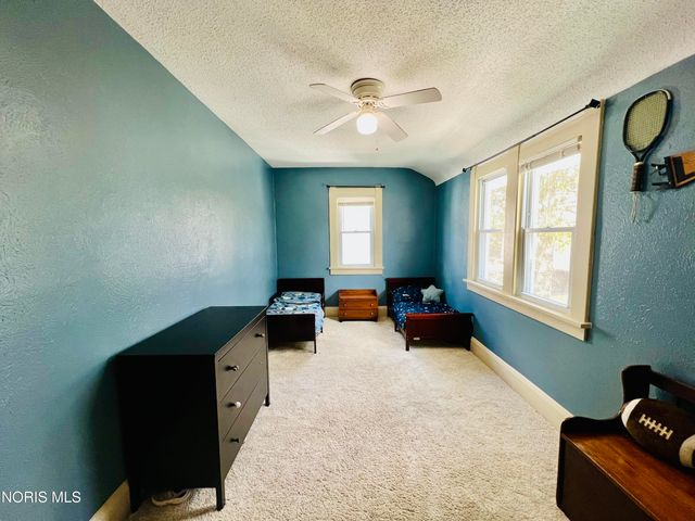 3704 Almeda Drive, Toledo, OH 43612