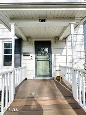 3704 Almeda Drive, Toledo, OH 43612
