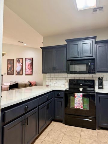 1607 Ave I NW, Childress, TX 79201