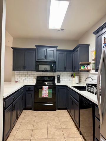 1607 Ave I NW, Childress, TX 79201