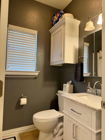 1607 Ave I NW, Childress, TX 79201