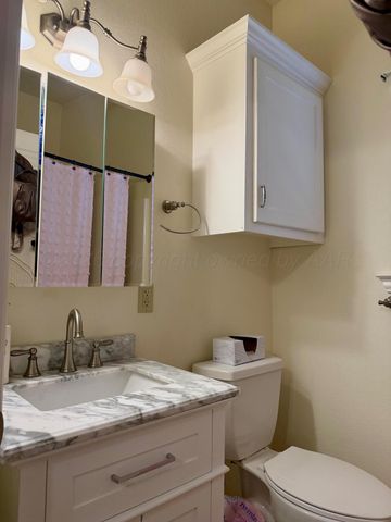 1607 Ave I NW, Childress, TX 79201