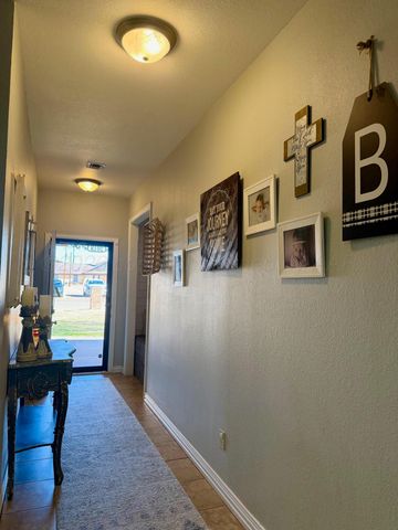 1607 Ave I NW, Childress, TX 79201