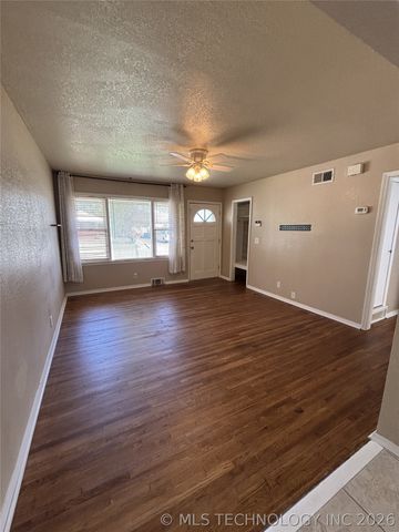 828 N Darlington Avenue, Tulsa, OK 74115