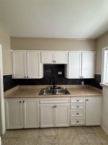 828 N Darlington Avenue, Tulsa, OK 74115