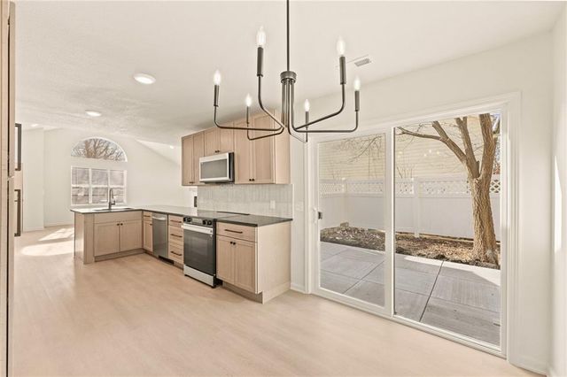 1820 Hampton Street, Lawrence, KS 66046