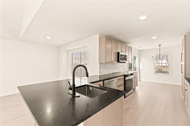 1820 Hampton Street, Lawrence, KS 66046