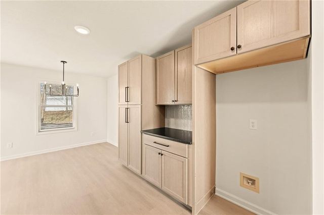 1820 Hampton Street, Lawrence, KS 66046