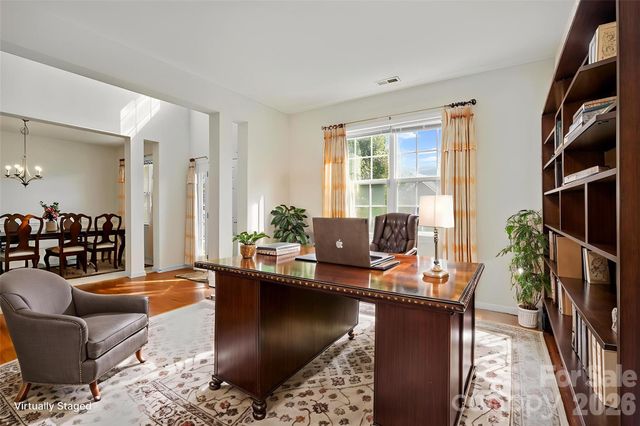 2 Breyerton Court, Asheville, NC 28804