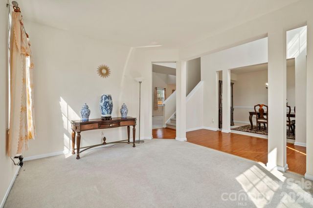 2 Breyerton Court, Asheville, NC 28804