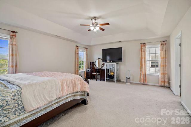 2 Breyerton Court, Asheville, NC 28804