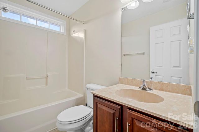 2 Breyerton Court, Asheville, NC 28804