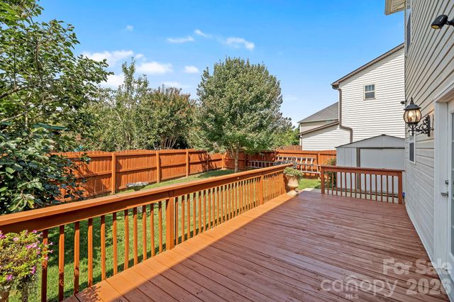 2 Breyerton Court, Asheville, NC 28804