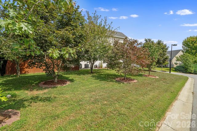 2 Breyerton Court, Asheville, NC 28804