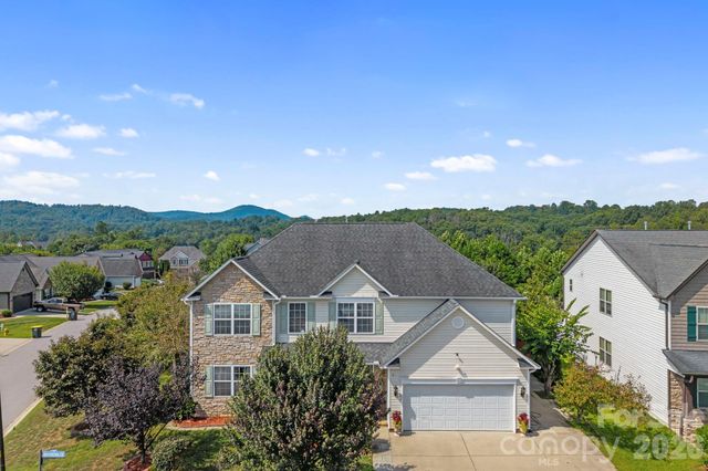 2 Breyerton Court, Asheville, NC 28804