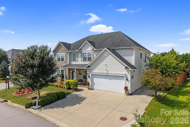 2 Breyerton Court, Asheville, NC 28804