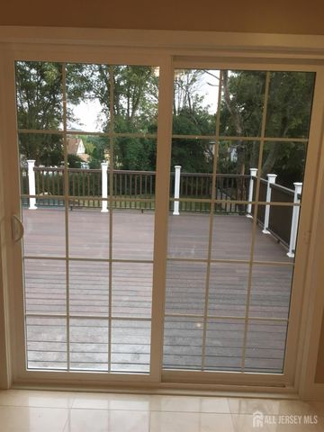 9 E Holly Road E, Iselin, NJ 08830