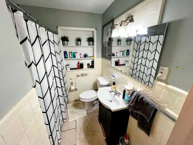 400 Murat Street, Tallahassee, FL 32304