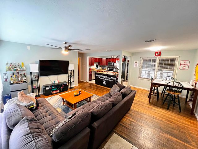 400 Murat Street, Tallahassee, FL 32304