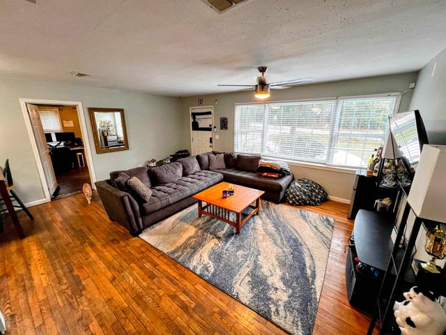 400 Murat Street, Tallahassee, FL 32304