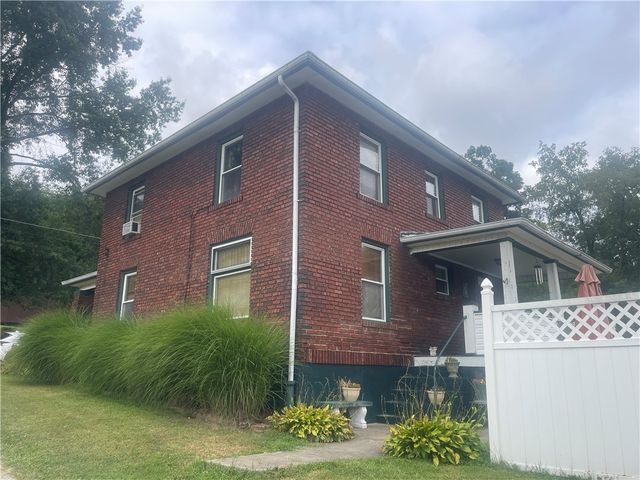 164 Chestnut Street, Wheatland, PA 16161