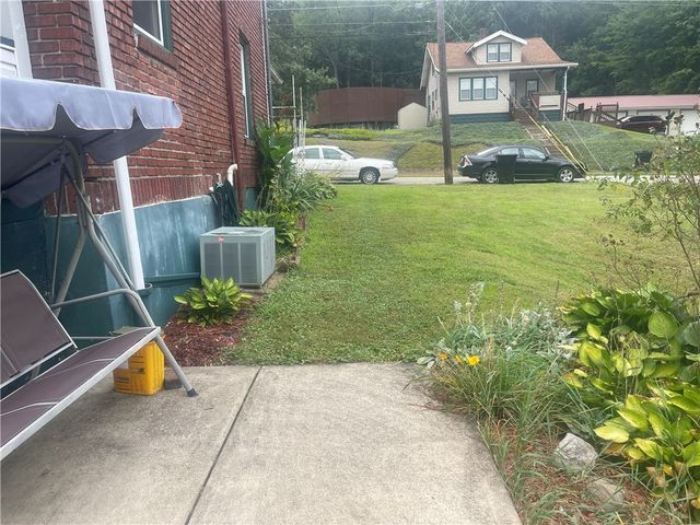 164 Chestnut Street, Wheatland, PA 16161