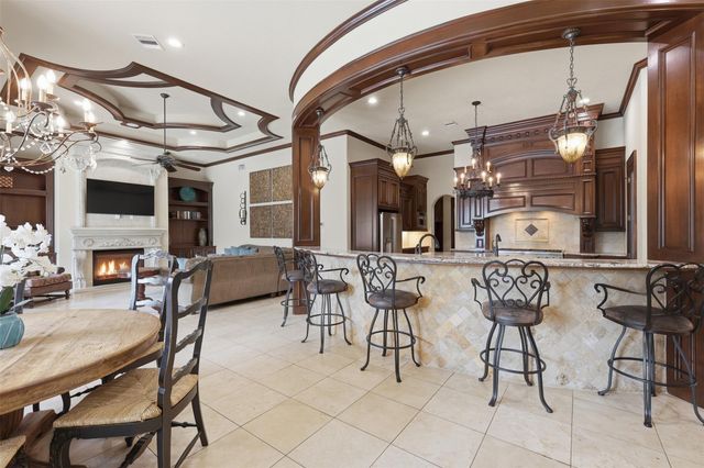 14 Post Shadow Estate Court, Spring, TX 77389