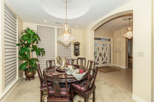 2135 SE Cottonwood Circle, Visalia, CA 93277