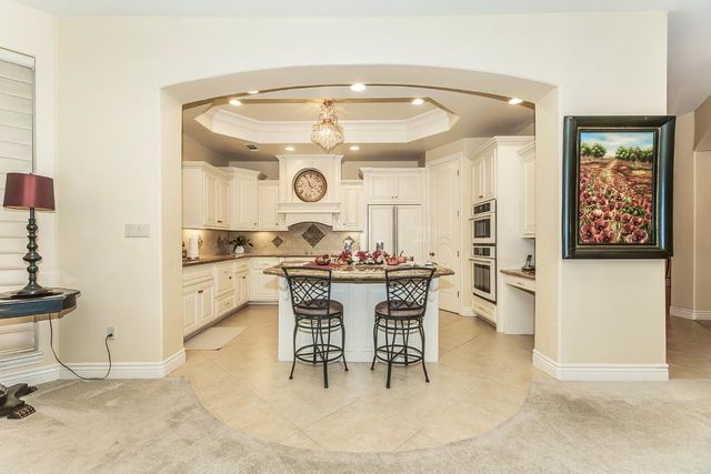 2135 SE Cottonwood Circle, Visalia, CA 93277