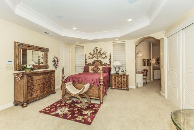 2135 SE Cottonwood Circle, Visalia, CA 93277