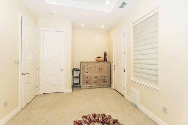 2135 SE Cottonwood Circle, Visalia, CA 93277