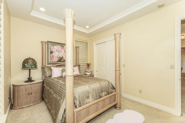 2135 SE Cottonwood Circle, Visalia, CA 93277