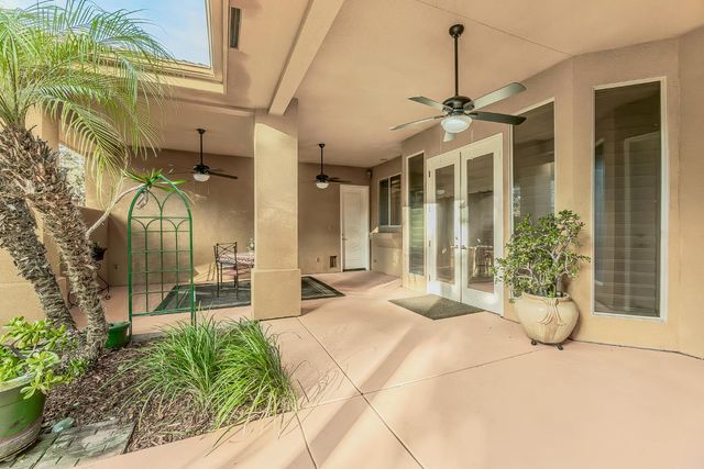 2135 SE Cottonwood Circle, Visalia, CA 93277