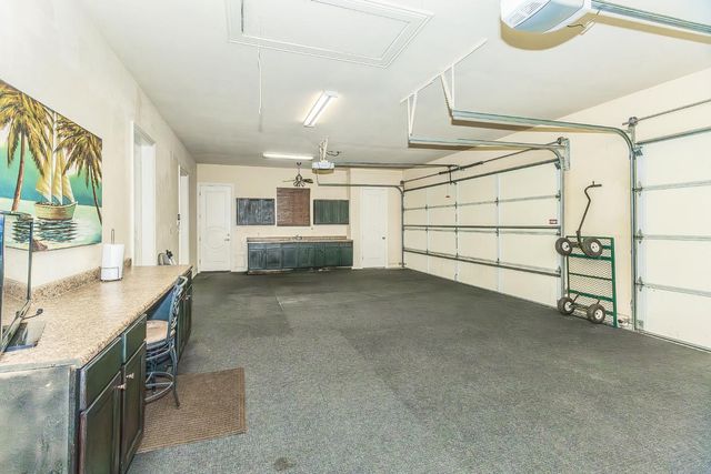 2135 SE Cottonwood Circle, Visalia, CA 93277