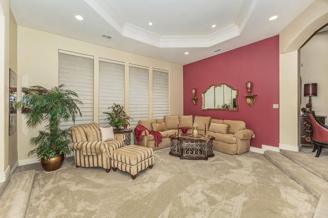 2135 SE Cottonwood Circle, Visalia, CA 93277