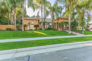 2135 SE Cottonwood Circle, Visalia, CA 93277