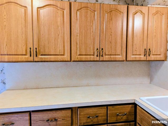 32 Sylvan Avenue, Bergenfield, NJ 07621