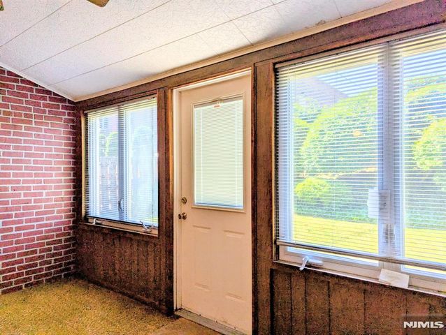 32 Sylvan Avenue, Bergenfield, NJ 07621