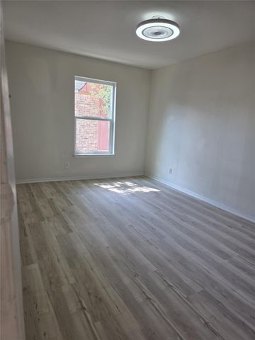 10267 S Gessner Road, Houston, TX 77071
