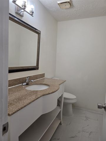 10267 S Gessner Road, Houston, TX 77071