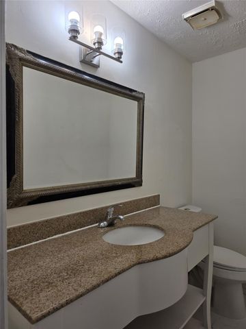 10267 S Gessner Road, Houston, TX 77071