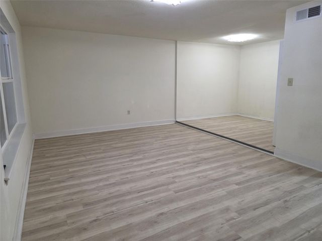 10267 S Gessner Road, Houston, TX 77071