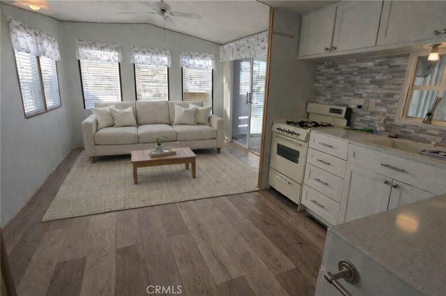 1295 S Cawston 42, Hemet, CA 92545