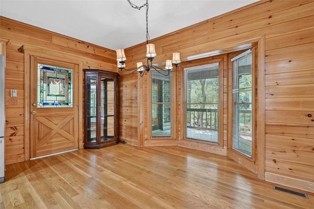 88 Pauls Lane, Ellijay, GA 30536